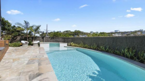 Walk To Terrigal or Beach or Stay Poolside